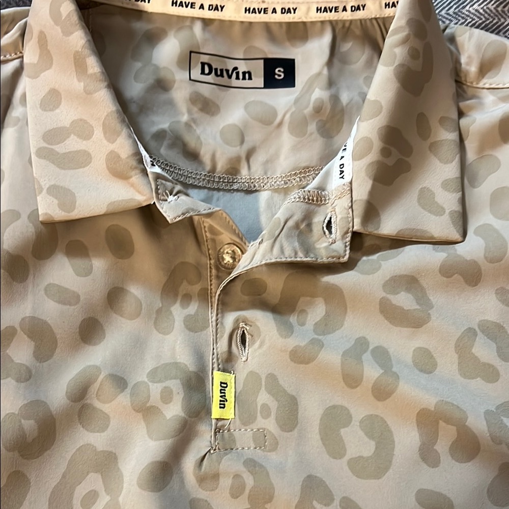 Tan Polo Shirt with Subtle Pattern - Picture 3 of 7